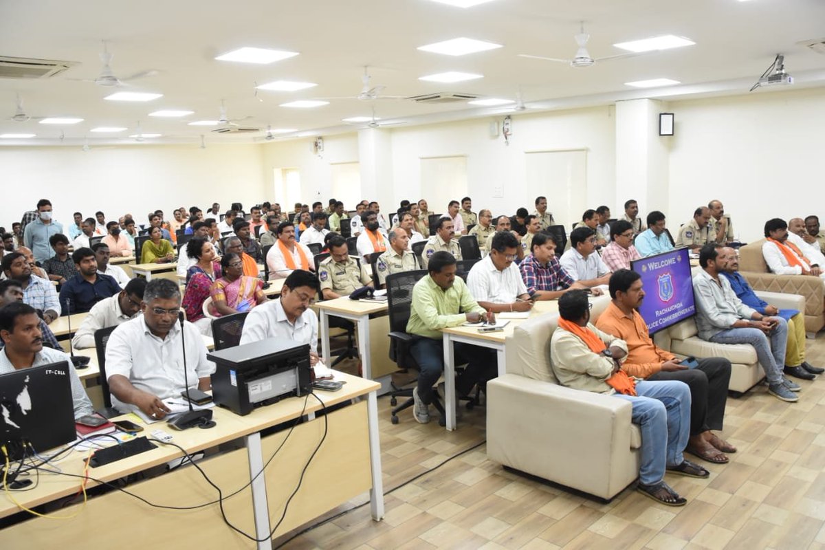 MalkajgiriCop's tweet photo. Elaborate #SecurityArrangements for #GaneshFestival: #CP_RCK Sri.#DS_Chauhan_IPS holds a coordination meeting with Bhagyanagar #GaneshUtsavSamithi members & other Departments today at #CP_Office, Neredmet regarding the security arrangements for the forthcoming #GaneshFestival. https://t.co/Z0y6U7Nq4x