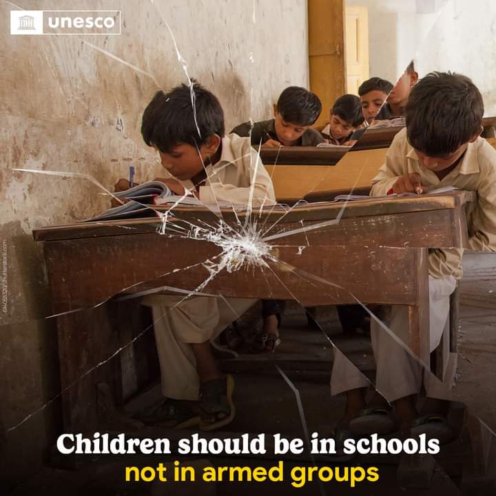 Millions of children live in crisis-affected countries. And they are at risk.
The world must guarantee their #RightToEducation by implementing the #SafeSchoolsDeclaration: on.unesco.org/3gV3JgE #ProtectEducationFromAttack