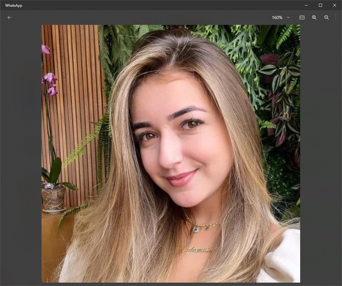 unclehohoho's tweet photo. Anyone come across this person on Whatsapp? Claims to be Juliet Andrew, representing #Sortlist @Sortlist. https://t.co/ISc2qcgh0I