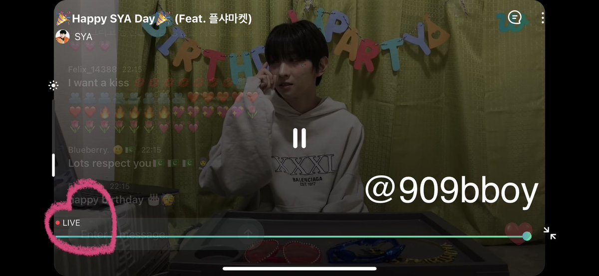 블리처스 샤가 되구 나서 벌써 “3”번째 생일 🥹 항상 본인이 원하는 걸 이뤄나가는 준영이가 너무 멋찌구 기특해요오 🗯️ 해가 갈수록 실력도, 얼굴도, 생각도 점점 성장하는 거 같아서 다음 생일의 준영이는 어떤 모습일지 너무 기대돼요오 😈 생일추카해 쭌 💜

#생일축하해_블리처스_대표멋남_샤