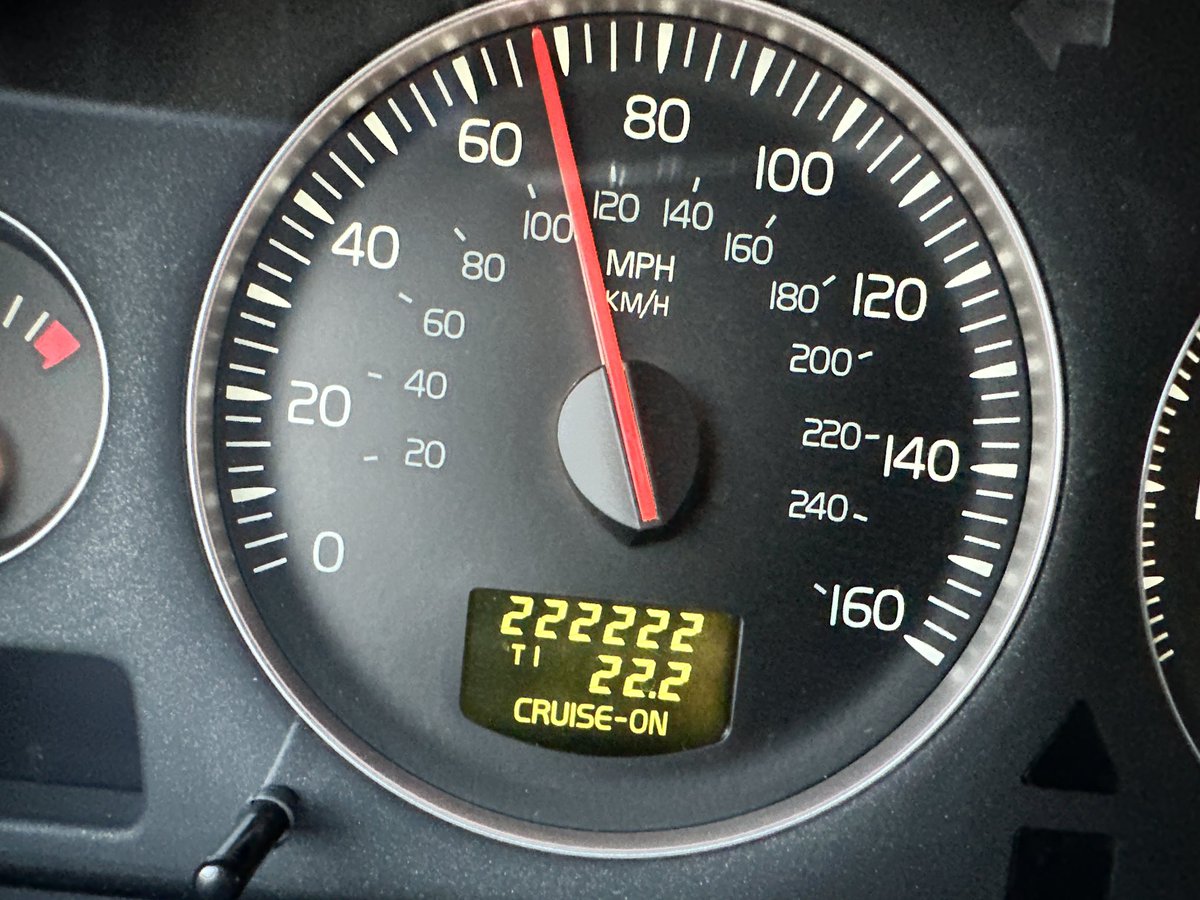 Becky Keene 🦋 tweet media