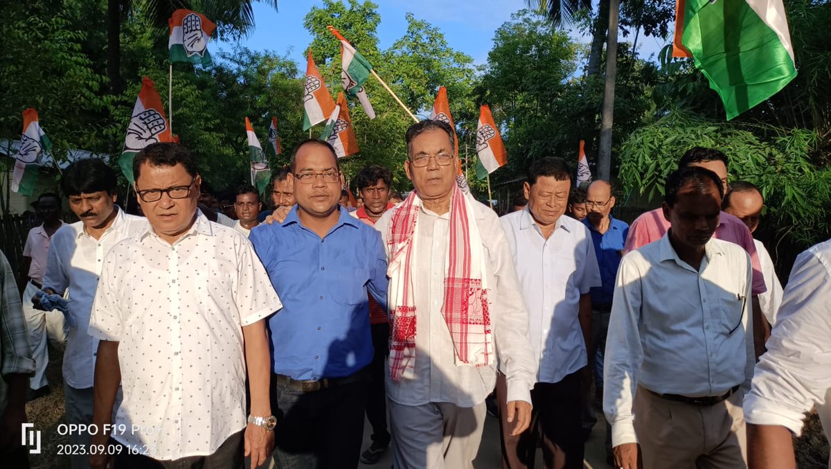 INCAssam's tweet photo. #BaganeBaganeCongress, spreading the message of love, the message of our leader @RahulGandhi Ji.. https://t.co/E59PNcI5wD