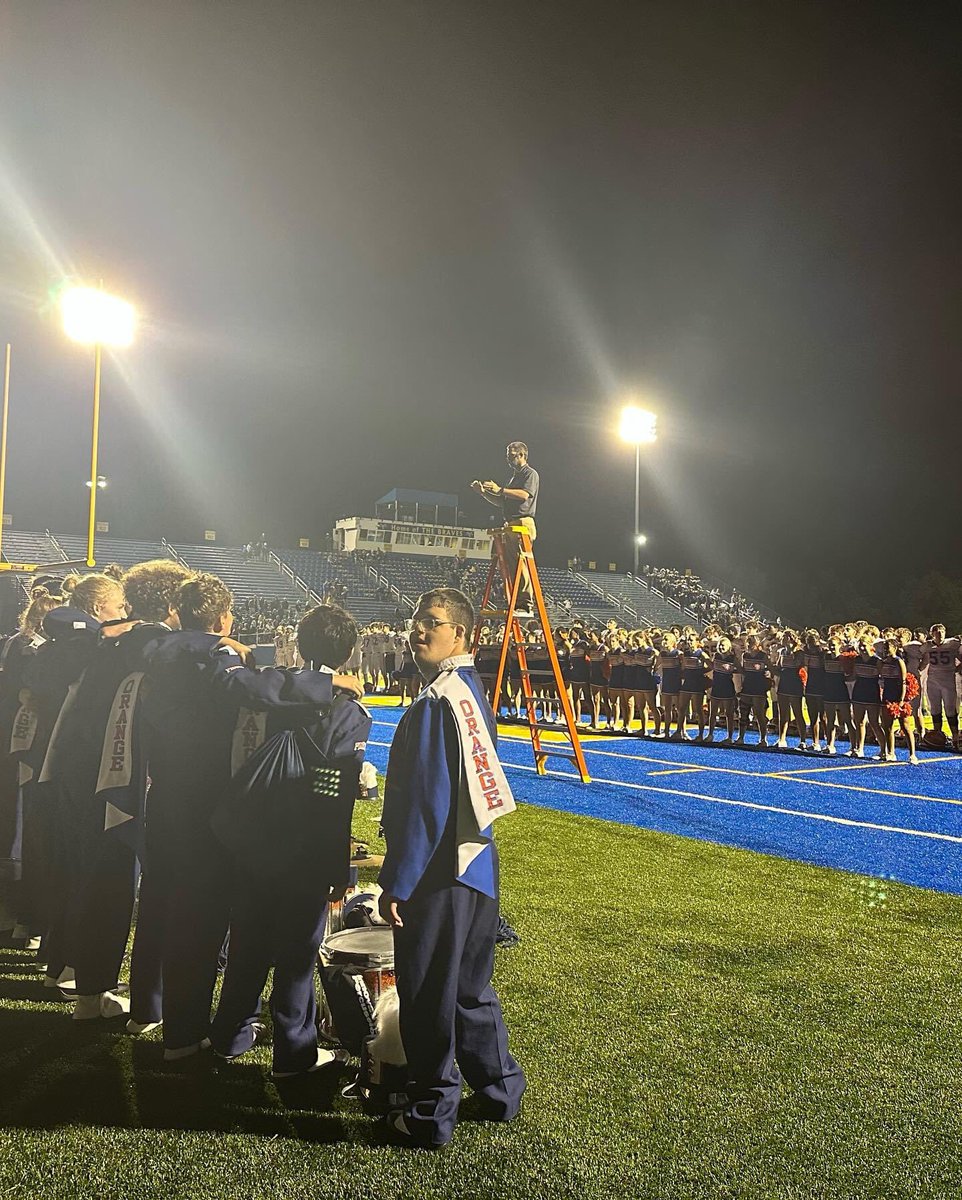 OrangeBandFans's tweet photo. Family….it’s what makes Friday night’s special no matter the score. #orangeis @OOHSprincipal @oohspit @oohsJUICE @orangefbcoach @OOHSCheer https://t.co/WMwWCeZwdl