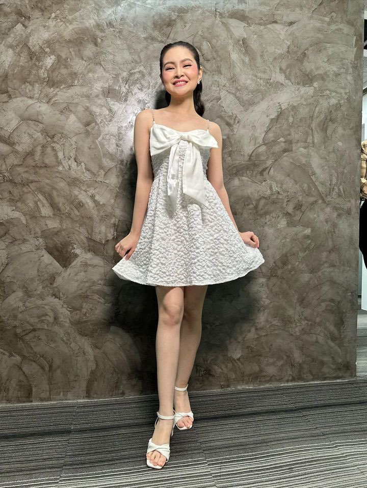 BarbieNatics's tweet photo. Kapuso Primetime Princess Barbie Forteza for Luster 9.9 Grand Live 🤍

Stylist Jan Ra | MUA Ms. Toni Aviles | Hair Stylist Eva Evaristo &amp; Manilyn Moster

Barbie x Luster
#BarbieForteza https://t.co/rMxxh6e2VG