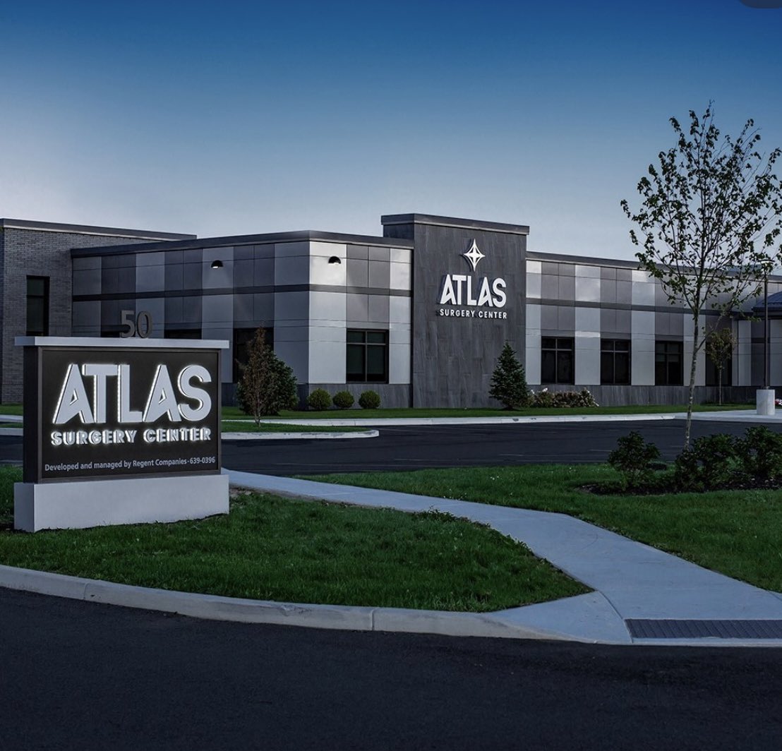 _AdnanSiddiqui's tweet photo. Sharing @UB_Neurosurgery’s state-of-the-art surgery center model, Atlas Surgery Center, with #2023CNS. 

👉🏾 https://t.co/ra7o30V8h2

#UBNSxCNS #angiography #kyphoplasty #painmanagement https://t.co/LLvvQOoH9X