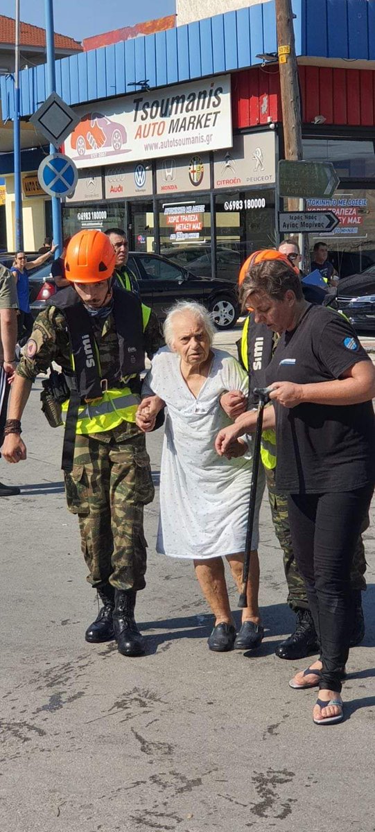 ppapazog's tweet photo. Αποστολή Πρώτα, #Ασφάλεια Πάντα.
Ανιδιοτελής #Εθελοντισμός.
Όλα για την #Πατρίδα.
#Πολίτες #Οπλίτες.
Μόνο Πράξεις #ΜόνοΠράξεις
#ΛΕΦΕΔ @LEFED_Thess

Mission First, #Safety Always.
Selfless #Volunteerism.
Everything for the #Homeland.
#Citizens #Hoplites.
Only Actions #OnlyActions https://t.co/yRqy5iaWz6