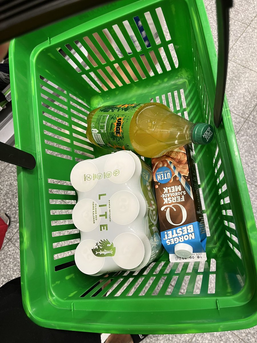 En treenighet. Nokke her som kan byttes til nokke bedre? 
<a href="/PeterBeiteDyb/">Peter Beite Dyb</a> <a href="/markushessen1/">Markus</a> <a href="/Stianrj/">Stian R. Johansen</a> <a href="/OletheHemmelig/">Ole-Sander Farstad</a> 
Innspill ønskes fra folket.