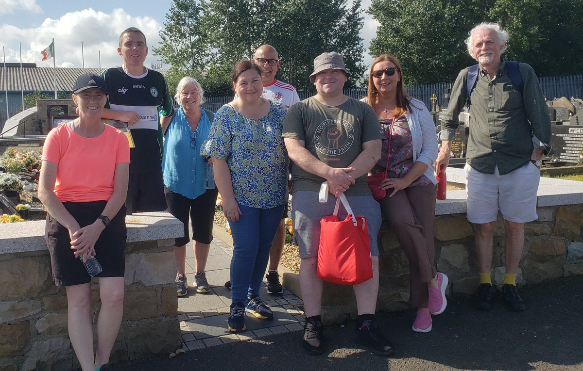 GlenPhillips123's tweet image. Go raibh míle maith agat le @seanfennell4 as an chamchuairt thart Reilig Bhaile an Mhuilinn don Rang Gaeilge @StPaulsGAC inniu. Lá galánta a bhí ann agus d'fhoghlaim muid cuid mhór faoi stair na hÉireann agus faoi Béal Feirste.
#teanga
#cultúr 
#stair