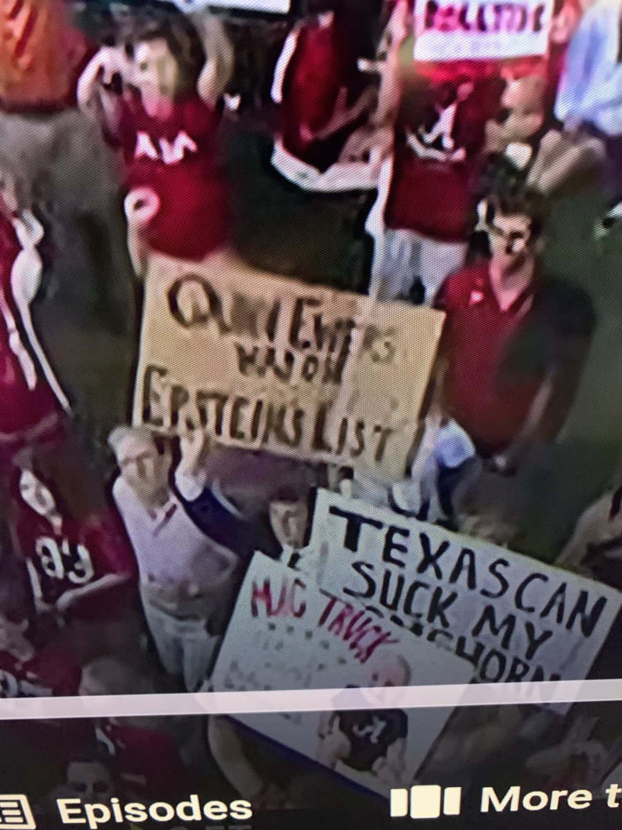 chickendoc2's tweet photo. #CollegeGameDay https://t.co/kWy0lvuYb3
