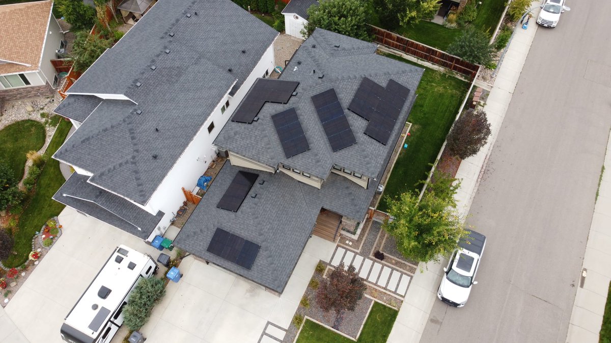 EmpowerEnergyAB's tweet image. This week's featured project is a 10.5 kW grid-tied solar system in Lethbridge, AB.

Curious what solar can do for you? Request your free solar proposal and find out! empowerenergysolar.ca/quote-request/

#QualitySolar #Lethbridge #InvestInSolar