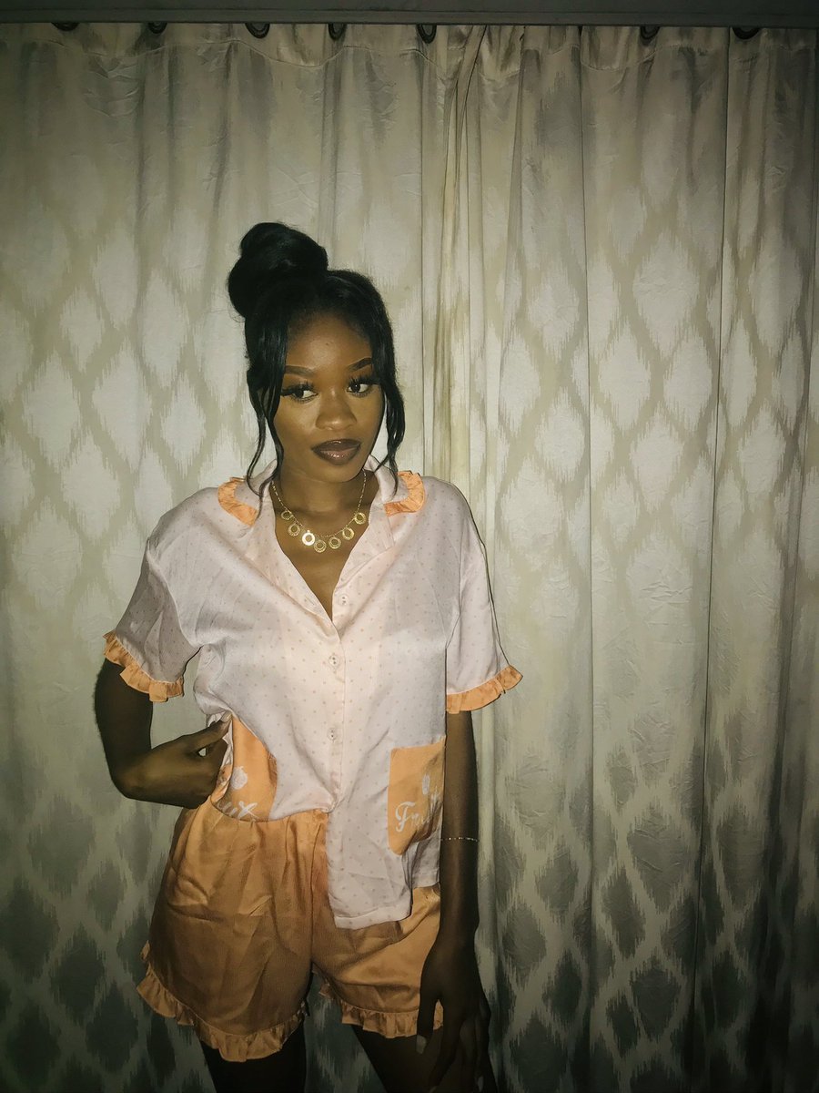 mimisakree's tweet photo. Nuisette summer , il fait déjà chaud 🥵 penses y a commander ✨ https://t.co/FkF7TGUDyW