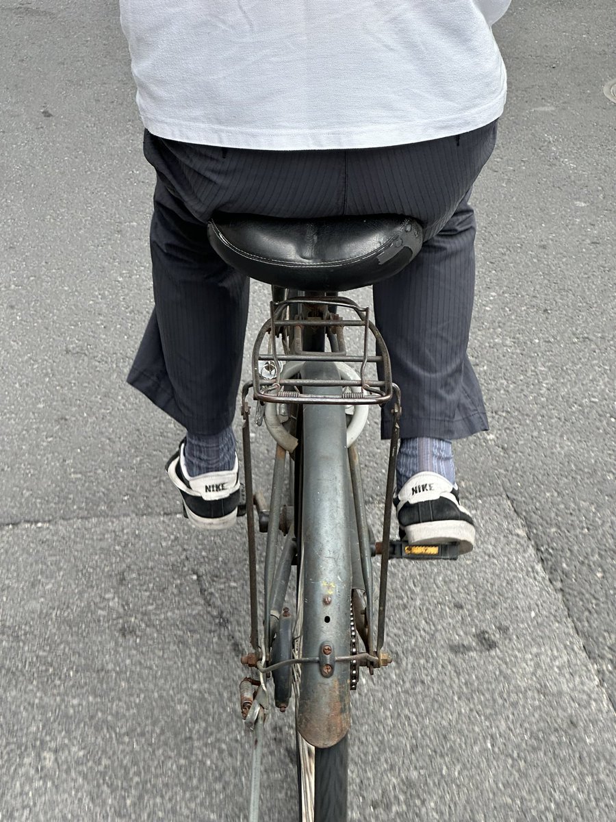 Roy Navi tweet media