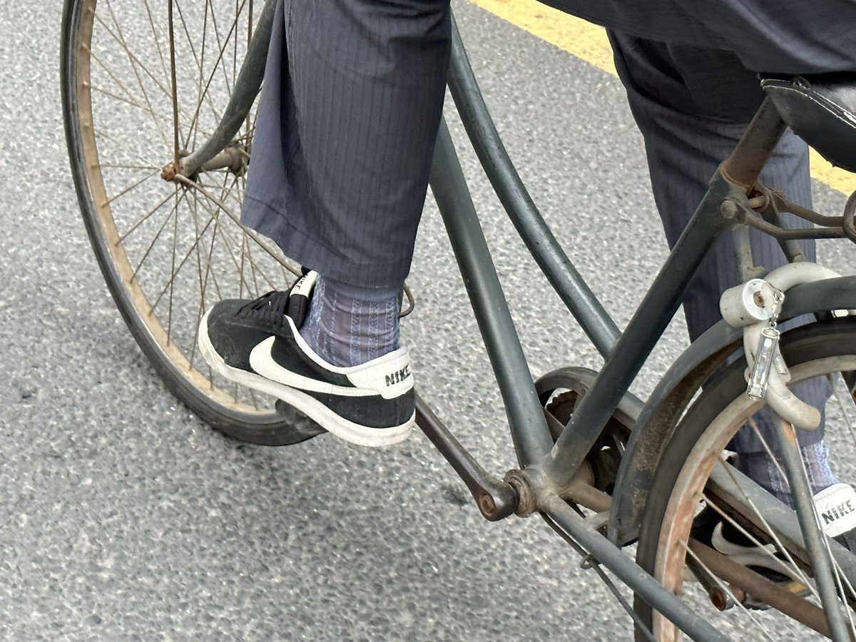 Roy Navi tweet media