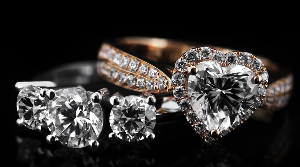 Any ladies looking to sell some of their Diamond's and Gold and Silver?- call us now to setup a appointment.

#estatecleanout
#barncleanout
#garagecleanout
#atticcleanout
#basementcleanout
#estatesale
#estateprobate
#probateattorney
#estateattorney
#moving