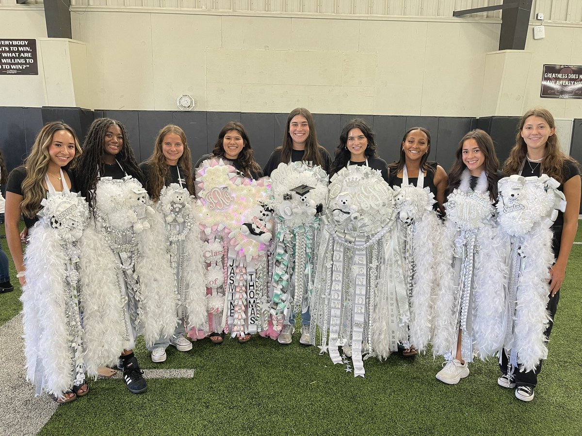 AHMOgirlsSoccer's tweet photo. Homecoming is always a great day! Team building and pictures then our Pirates won big in the FB game! 
We are proud to be a Pirate!
#AHMO @AhmoCaptain https://t.co/BFVZX6buTZ