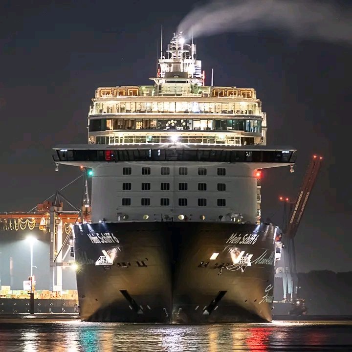 'Mein Schiff 6' in Hamburg❤️
Herzlich willkommen zu den Cruise Days
