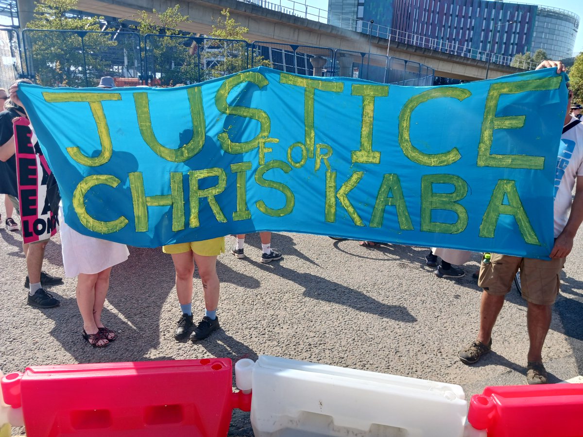 Stop the Arms Fair stands in solidarity with the friends and family of Chris Kaba in their fight for justice today. Because militarism and police violence go hand in hand, and our struggles are connected #justiceforchriskaba