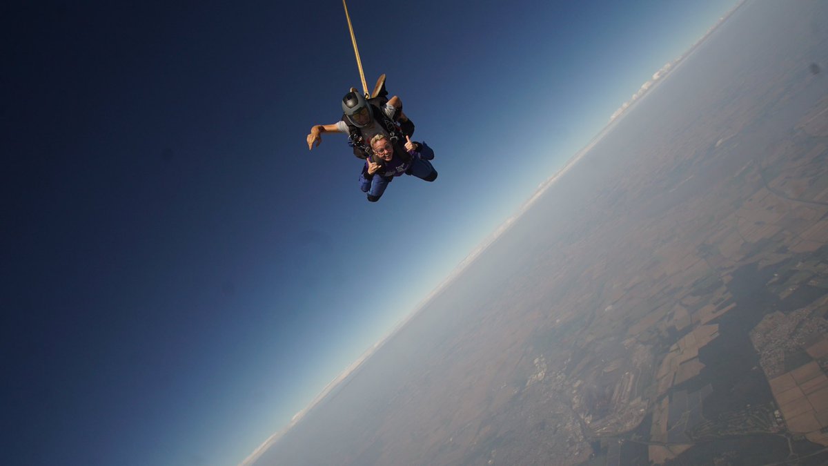 We did it! ✅🪂

A fantastic experience! Thank you to all those who have sponsored me.

It’s not too late to donate to <a href="/ForgetMNotChild/">ForgetMeNotChildren</a> if you can 💜

justgiving.com/page/georgia-l…