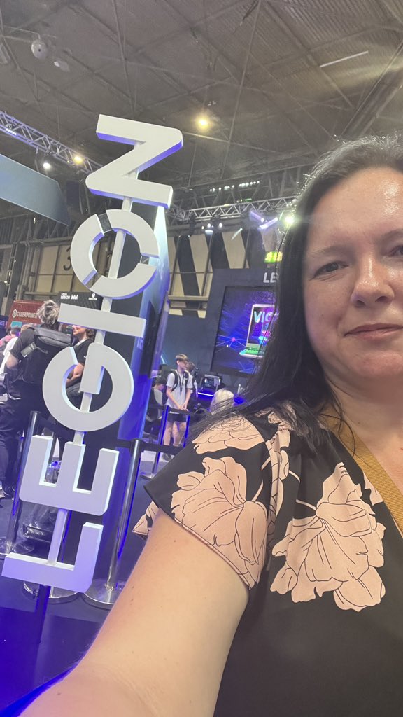 At <a href="/IGFestUK/">Insomnia the Gaming Festival</a> and loving the <a href="/LenovoLegionUKI/">Lenovo Legion UK & Ireland</a> stand #legioni71