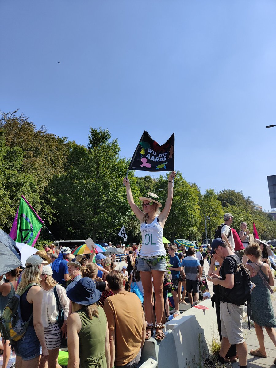 Joost Vervoort 🌌 (@vervoort_joost) on Twitter photo Dutch summer: soaking heat and climate rebellion. #A12blokkade <a href="/NLRebellion/">Extinction Rebellion Nederland</a> <a href="/FossielvrijNL/">Fossielvrij NL</a> Dutch summer: soaking heat and climate rebellion. #A12blokkade <a href="/NLRebellion/">Extinction Rebellion Nederland</a> <a href="/FossielvrijNL/">Fossielvrij NL</a>