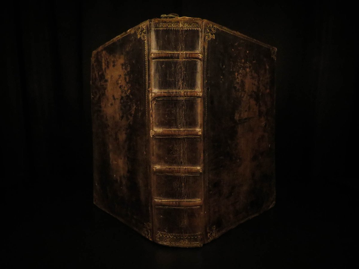 SchilbRareBooks's tweet image. 1735 Catholic Church's "Missale romano-Bohemicum conformatum". ow.ly/I61v50PJAOV 

#Religion #Engravings  #Prague #Missal #RareBooks #SchilbAntiquarian #Story #Books #Reading #History #VintageBooks #Bibliophile #OldBooks #BookHaul #Booktok #InstaBooks #Bookstagram