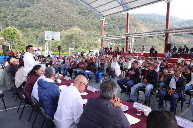 CuartaPlana's tweet photo. #Enterate | Anuncia @salomonj apoyos a #Comaltepec por más de 4 mdp. Se apoyará a habitantes de esta localidad de manera directa, transparente y sin intermediarios.
https://t.co/xkYIaPRtMW
#Noticias #Oaxaca @GobOax #FelizSabado #BuenSábado https://t.co/fZxOnxjI9f