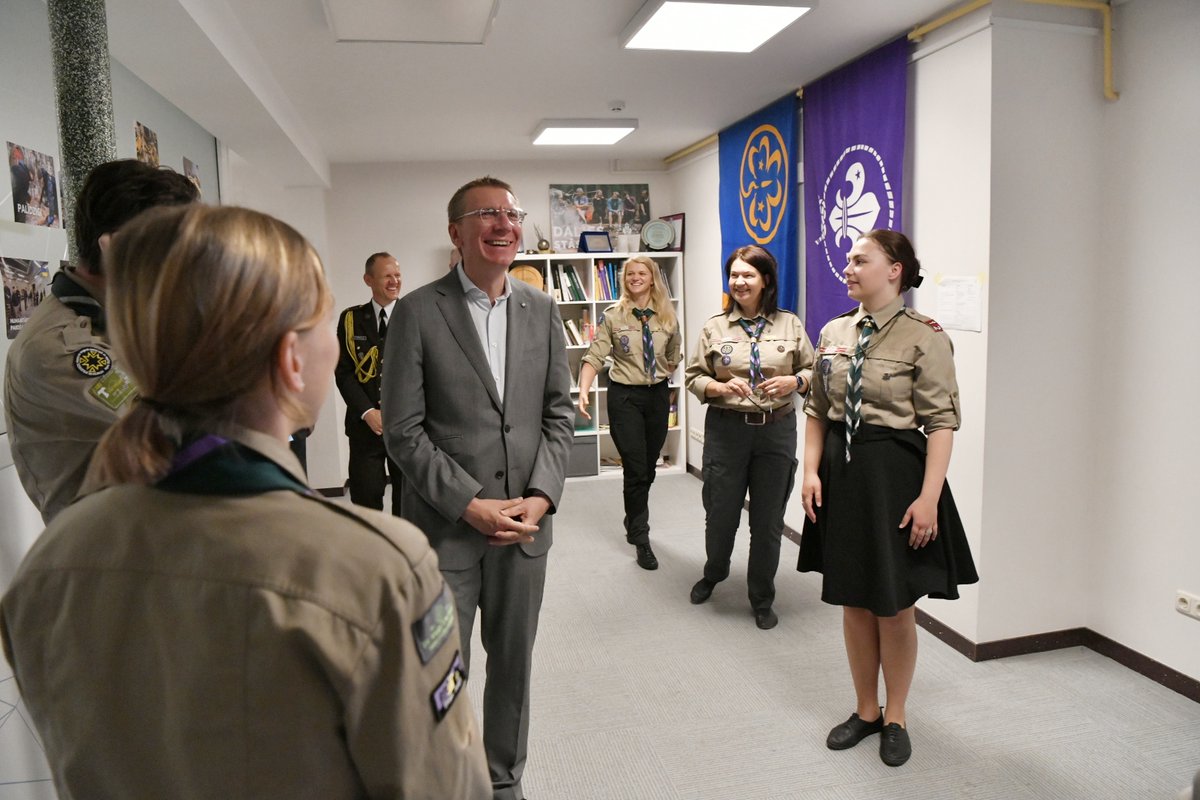 President of Latvia <a href="/edgarsrinkevics/">Edgars Rinkēvičs</a> visited scout/guide leaders camp to get to know the organization today. We watched the basketball game  🇱🇻:🇱🇹 together, showed scout/guide house, had small discussion.
The President accepted to become an Honorary president of our organization.