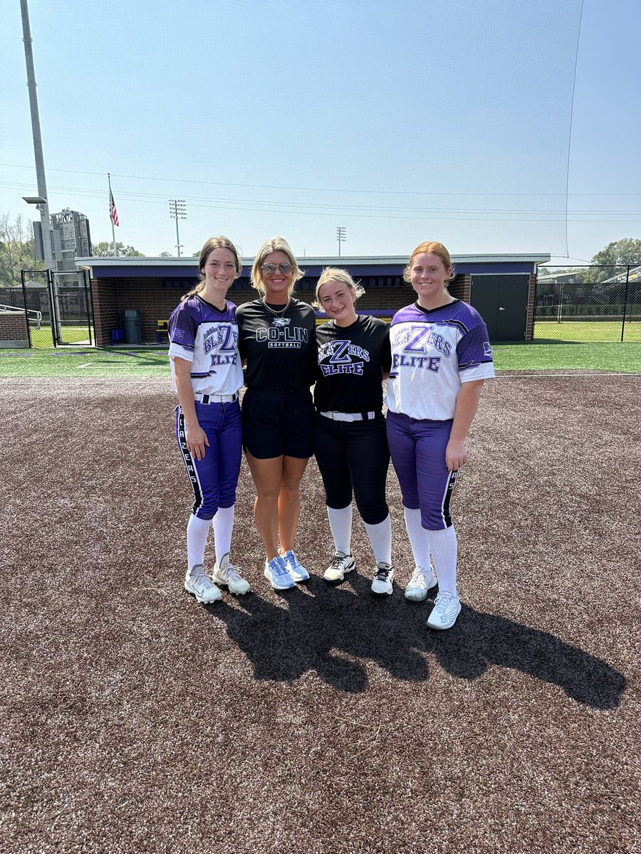 Huge thanks to <a href="/Coach_LewisDSHS/">Coach Ryan Lewis</a> for hosting this camp today!! Thank you <a href="/CoachMeeks_PRCC/">Christie Meeks</a> <a href="/JC_CoachTDEW/">Tori Dew</a> <a href="/ParkerConrad73/">Parker Conrad</a> <a href="/CoachMeleah/">Meleah Howard</a> <a href="/LSUEBengalsSB/">LSUE Softball</a> <a href="/LCU_sftball/">LCU Softball</a> for coming out today!!