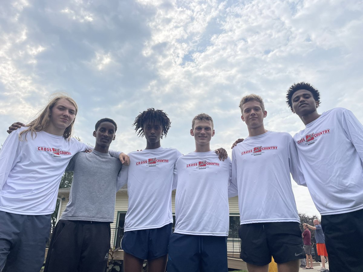 SCNorthXC's tweet image. Stars win!! Varsity boys prevail at Tim Thomas Classic ( Holstein) ! @Natnaelkifle19(15:15) @HannaJoJ4556 (20:16) both get 2nd solo win of the year! Let’s go!!