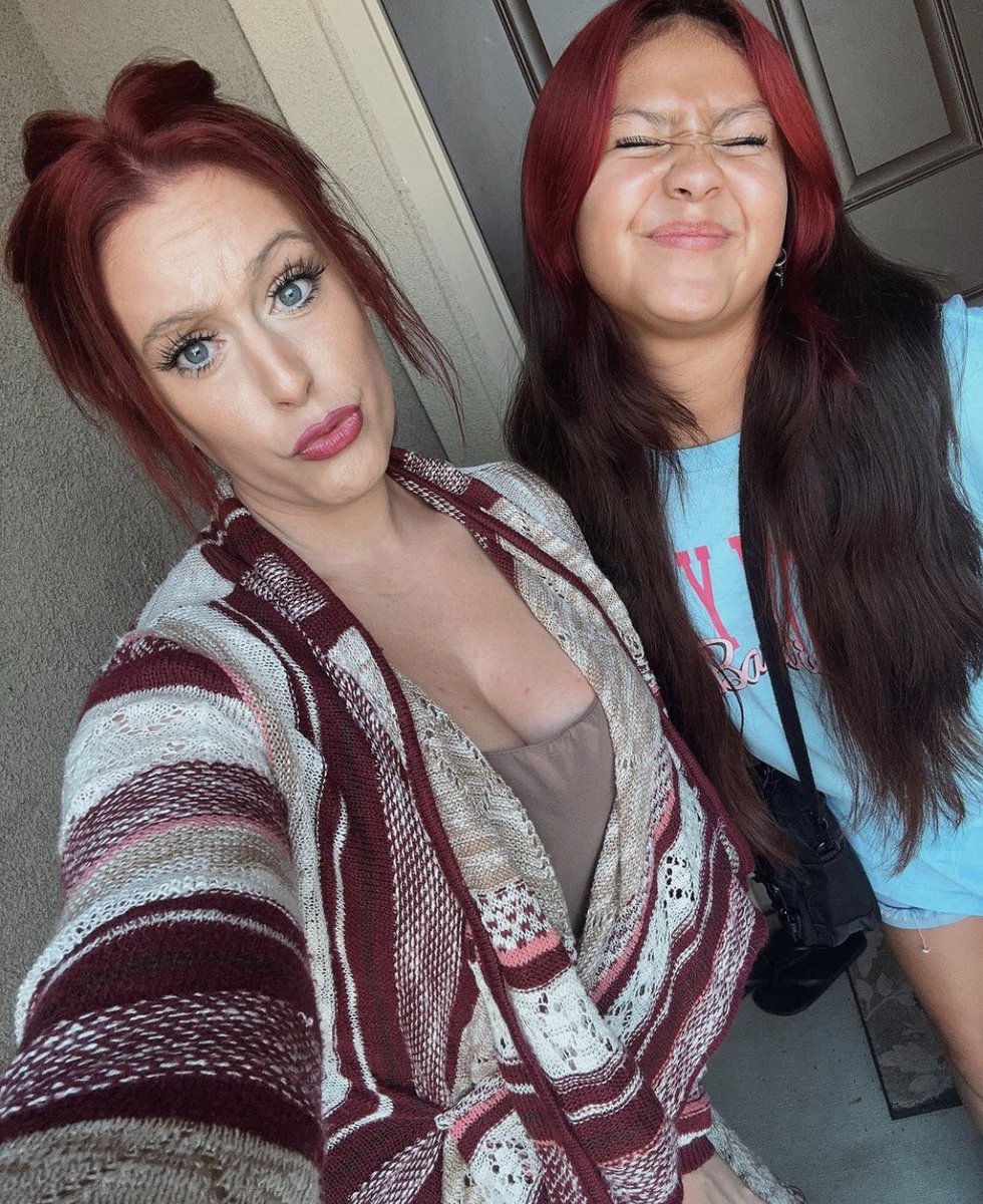 ShawtySh2's tweet photo. Daughter and mama 😘❤️ https://t.co/oUV4QvbMeT