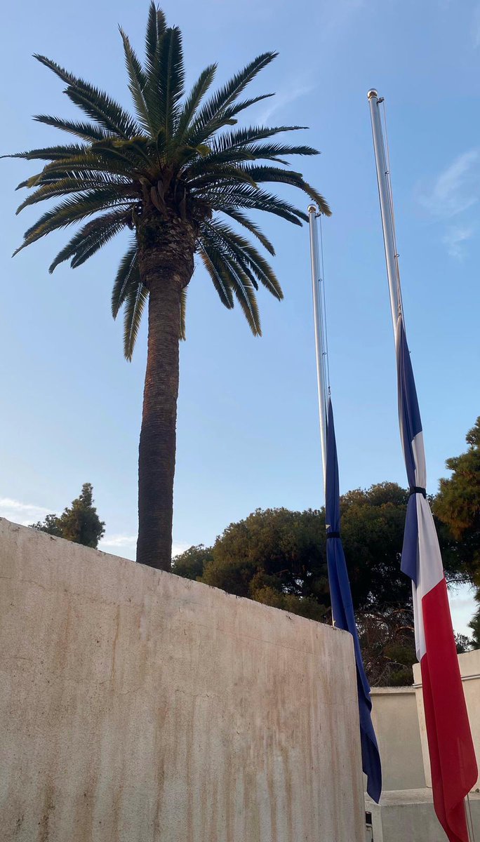 Sa Majesté le Roi Mohammed VI ayant décidé un deuil national de 3 jours après le séisme d’Al-Haouz, toutes les représentations françaises au Maroc mettront leurs drapeaux en berne pendant cette période, en solidarité avec le peuple marocain et tous ceux que ce drame a affectés.