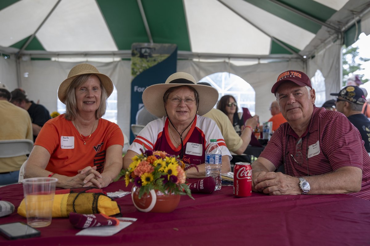 VTCals's tweet photo. We had a great time tailgating with @PurdueAgAlumni this morning! ❤️🧡🏈🖤💛 #iamVTCALS #Hokies #BoilerUp
@PurdueAg @VCE_Director @TheHokieBird https://t.co/iDbQkGPmdF
