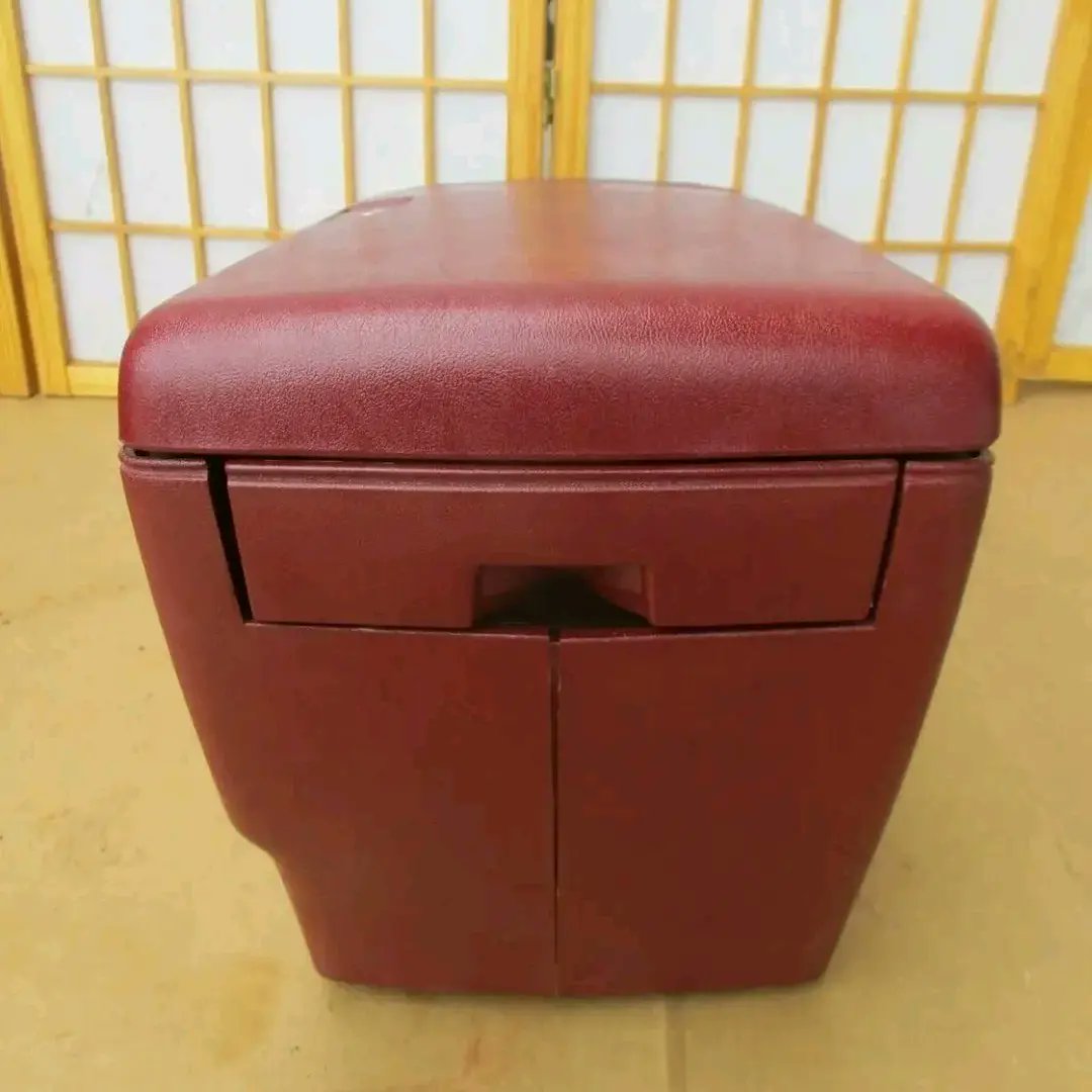 ObsPart's tweet image. 88-94 Chevy GMC Pickup Truck Blazer Jimmy Suburban RED Front Seat &amp;amp; Console SET
Available for pickup and delivery