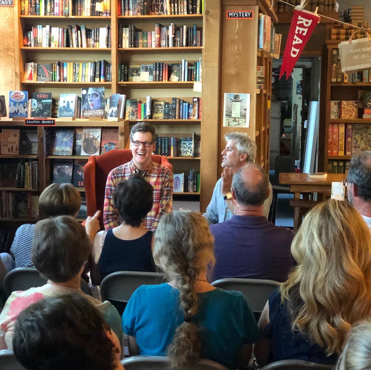 Island Books tweet media