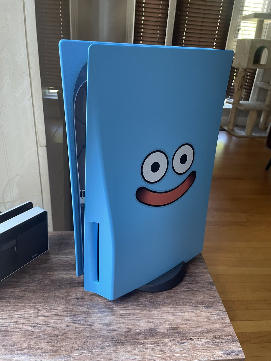 KevinKenson's tweet photo. The perfect PS5 Covers don’t exi- https://t.co/nB3Vkg9G0L