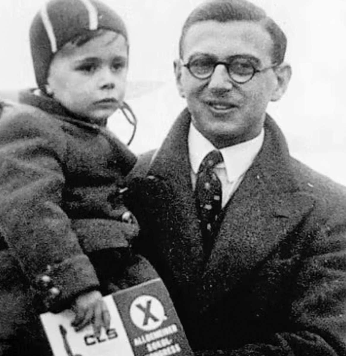 HolocaustMuseum's tweet photo. In 1939, 15-year-old Eva Hayman escaped Prague to Great Britain on a Kindertransport organized by London stockbroker Nicholas Winton and his colleagues. In 1988, after she discovered he was her rescuer, she wrote him the following note:

"How does one thank someone who has saved ones life? Thank you, thank you with all my heart for being that courageous young man 49 years ago ... . Because you live and have dared, so many of us are alive today and no words can express the gratefulness I feel in my heart."

First photo: Nicholas Winton, Alamy
Second photo: Eva Hayman, Holocaust Centre of New Zealand
Third photo: Eva Hayman (left) with Nicholas Winton, Holocaust Centre of New Zealand