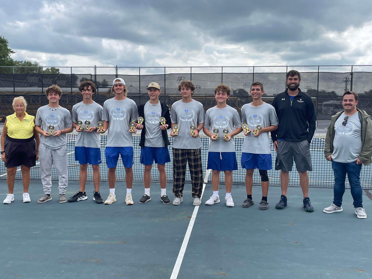 Rushville Invite Champs!  Eagles Soar! <a href="/LHSGoldenEagles/">Lincoln Athletics</a>