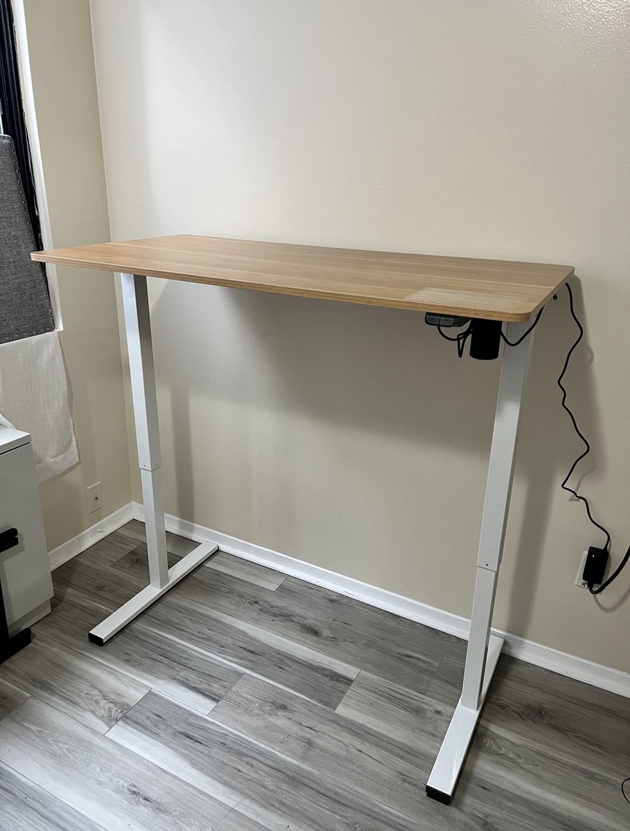 rishimoharkar's tweet photo. @MyDealSecrets Love the Sanodesk Electric Standing Desk so far. Amazing deal, fairly easy to assemble and looks pretty sleek! https://t.co/C2ZJnW2QjC