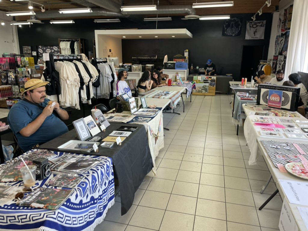 conor_holt's tweet photo. 818 Zine Fest! I’m here at The Midnight Hour in San Fernando selling the latest edition of my video store zine L.A. REWIND! #818ZineFest #SaveTheVideoStore https://t.co/kRRs6wXFwU