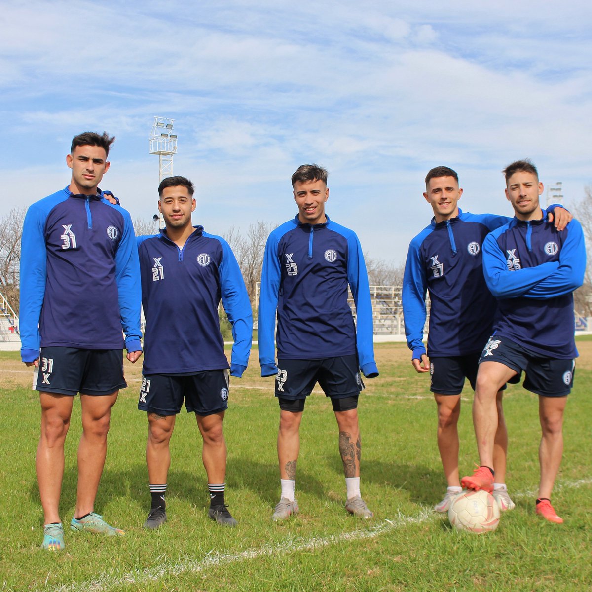 Conozco un grupo de personas que resuelven todo tipo de problemas.