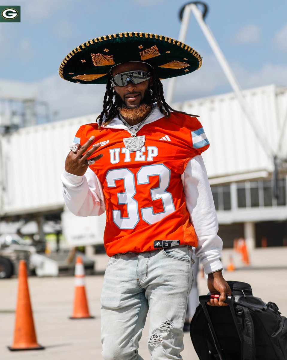 packers's tweet photo. Sombrero sighting! 🚨😎

@Showtyme_33 | #GoPackGo https://t.co/XsO8C2kX8j