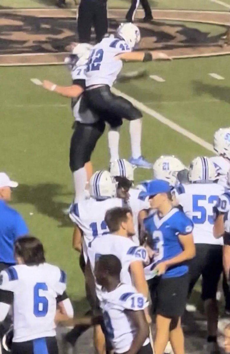 <a href="/LeviWMackey/">Levi Mackey</a> had a great night on defense as his <a href="/shpanthernation/">Spring Hill Panthers</a> beat my Alma mater 35-21 #42 #classof2025 #2sportathlete #collegehopeful