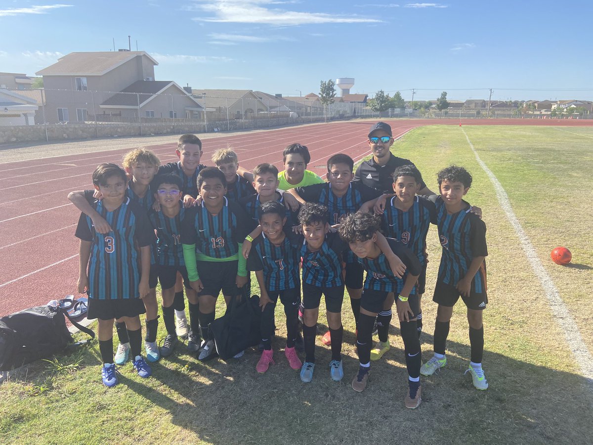Maldo_Puentes's tweet photo. Amazing win for our Puentes 7th grade soccer team. We are a still undefeated, let’s keep it up boys and coach Diaz. Great goals from
Abner, Cesar, David, Matthew and Angel. ⚽️ https://t.co/q6SPfYIlLF