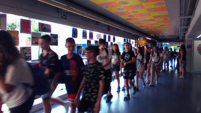 InstitutVRomana's tweet image. Benvingudes i benvinguts al #curs2324 
Amb molta il·lusió comencem un nou curs acadèmic. Ens esperen nous reptes i projectes d’allò més engrescadors! #institutvillaromana #1eso #nousreptes