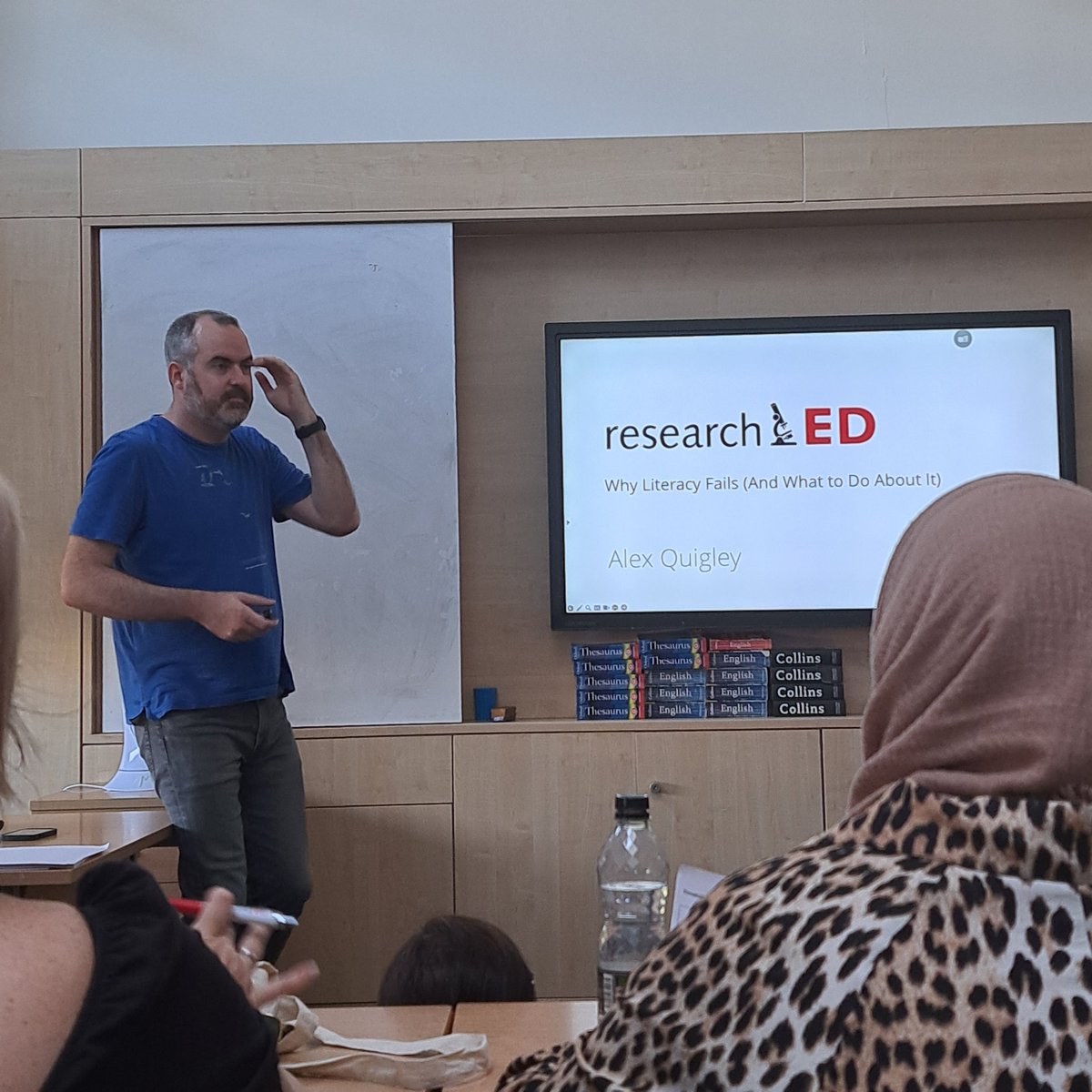 'Do less, well, shrink the challenge and never alone' - What a session to end on! Thanks <a href="/AlexJQuigley/">Alex Quigley</a>, so much to think on and take back to school