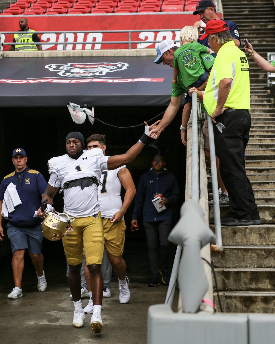 FightingIrish's tweet photo. No matter the place, our fans come through 🤜🤛

#GoIrish | @NDFootball https://t.co/c36wNgeEMq