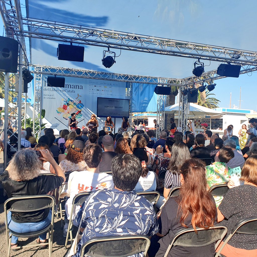 Raig_Verd's tweet photo. Comença la conversa sobre LLENGUATGE I INCLUSIÓ.

MOLTA GENT!!!

Moltes gràcies per aquesta gran acollida a la GUIA DE LLENGUATGE NO-BINARI. https://t.co/tpwC3kBIR1