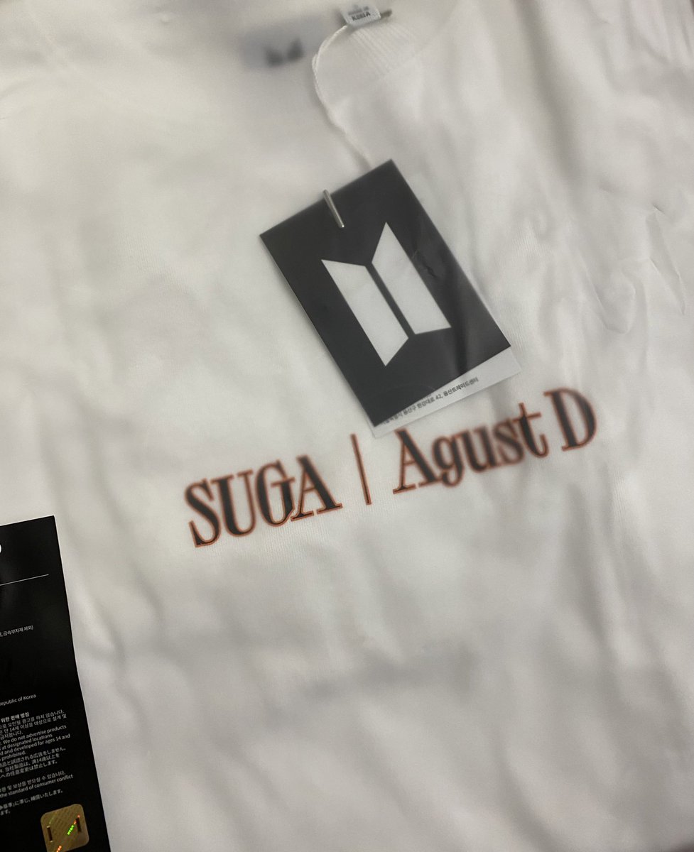 jminko1013's tweet image. 我が家にようやく届いたロンT
#SUGA_AgustD_TOUR 
#マテルドールbts