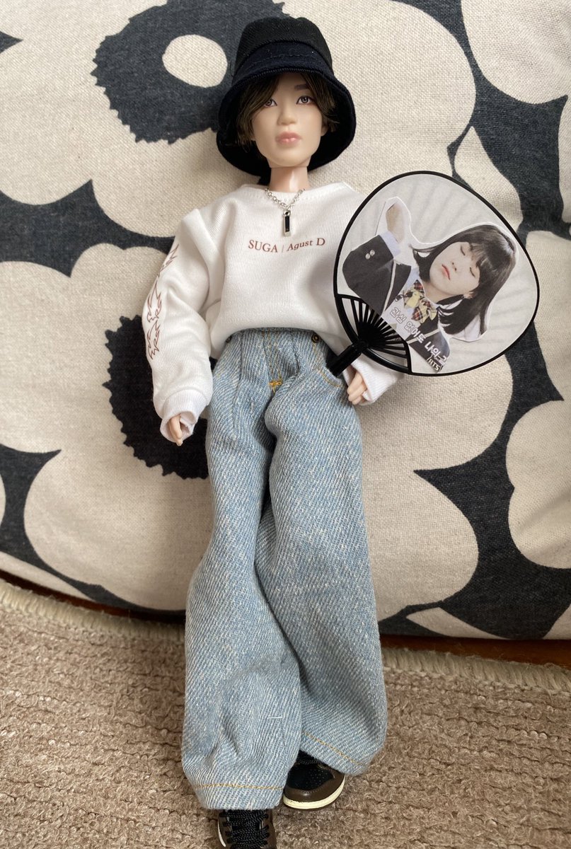 jminko1013's tweet image. 我が家にようやく届いたロンT
#SUGA_AgustD_TOUR 
#マテルドールbts