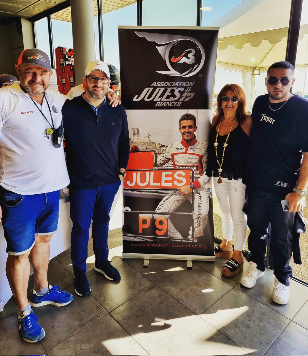 Très heureux de soutenir l'association #JulesBianchi et encourager les équipages de cette course de 42h au Paul Ricard !

BRAVO à Christine, Philippe, Tom, Mélanie et toutes celles et ceux qui soutiennent l'association et qui honorent la mémoire de Jules ! 💫

#JB17 #ForeverJules